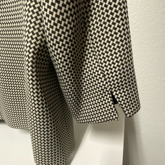 Focus 2000 Black and Off White Women's Suit Jacket size 12 - Picture 7 of 8